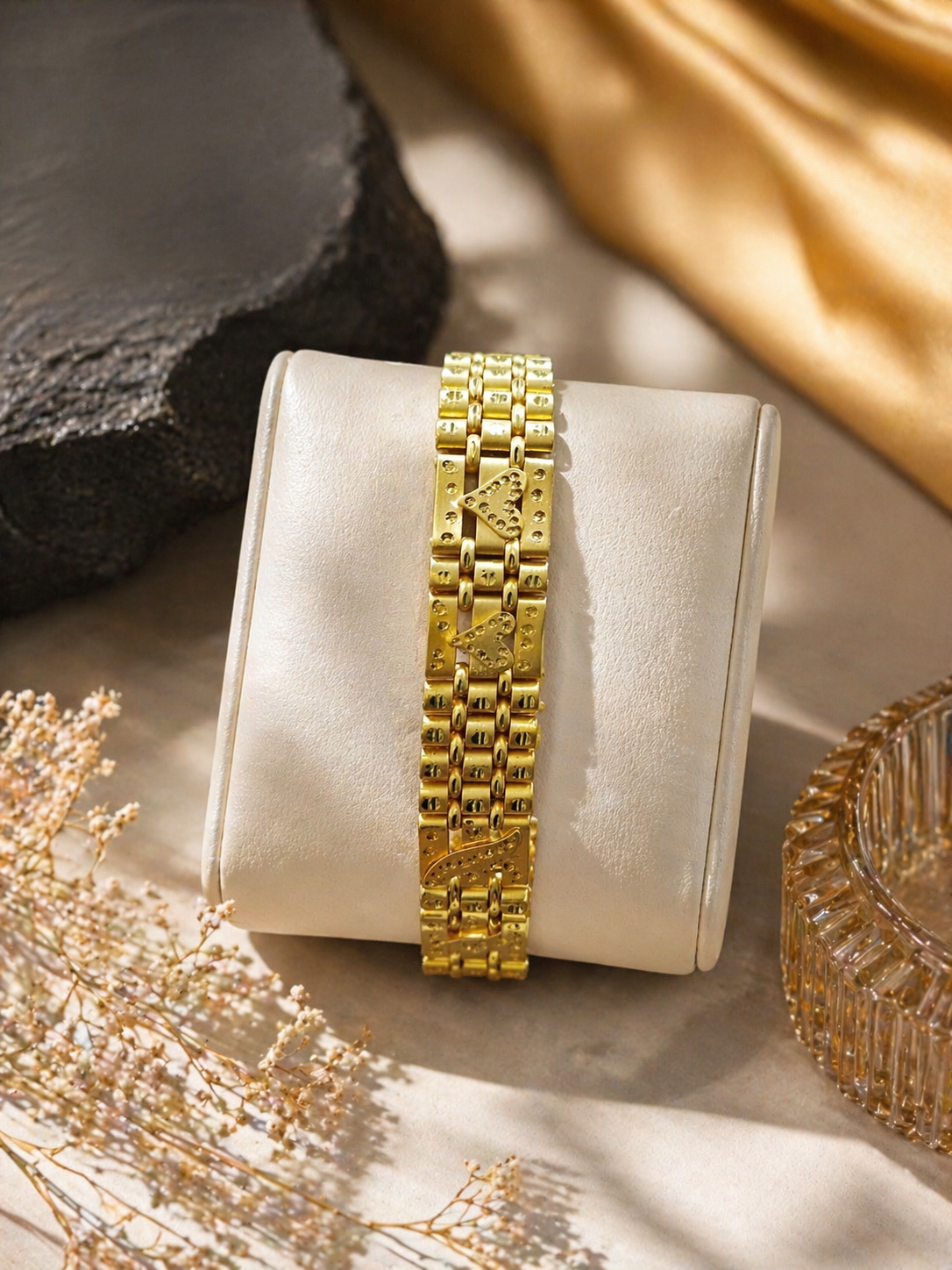 Obsidyn Regal Link Bracelet – Gold Statement for Men