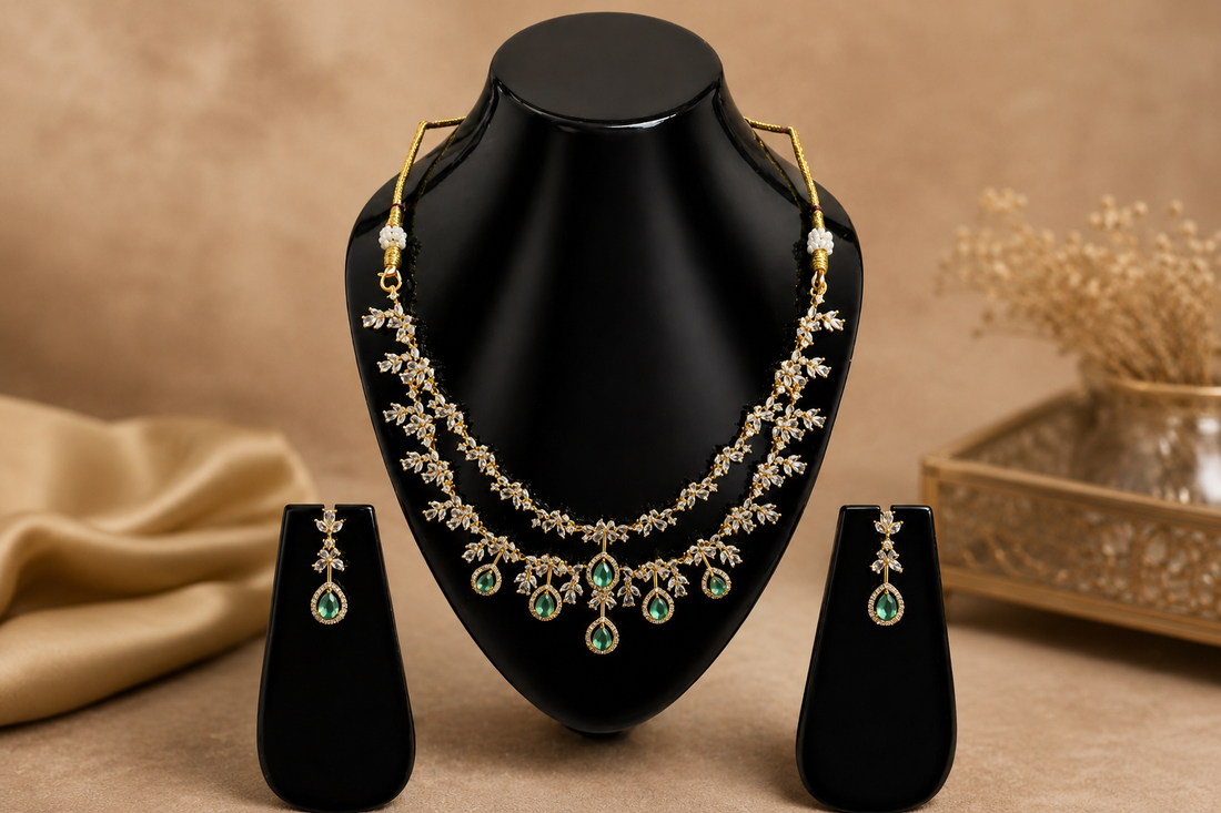How to Layer Necklaces Like a Luxury Fashion Stylist