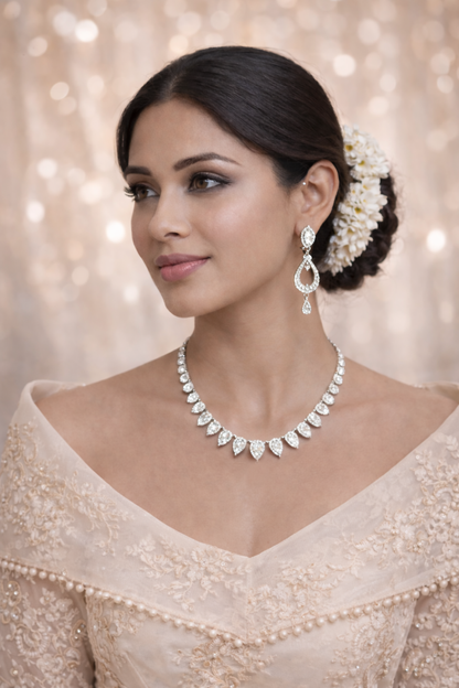 Vellorene Leaf Drop Necklace Set – Modern Statement Fashion Jewelry
