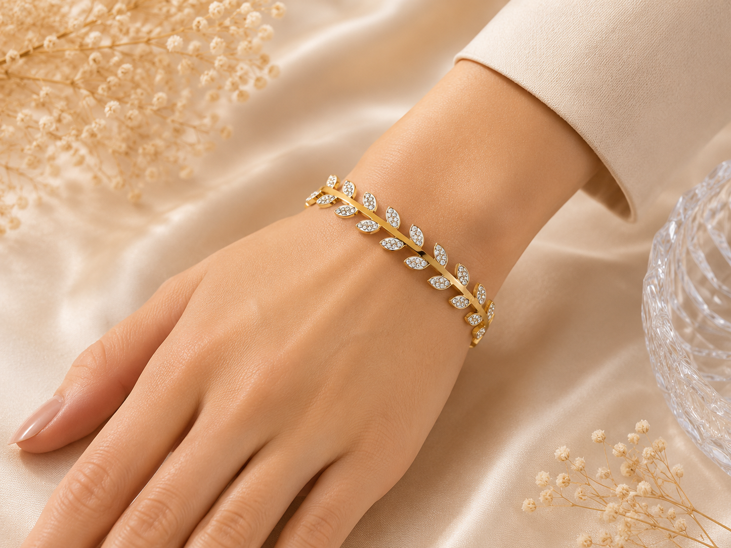 Vellorene Crystal Leaf Luxe Bracelet