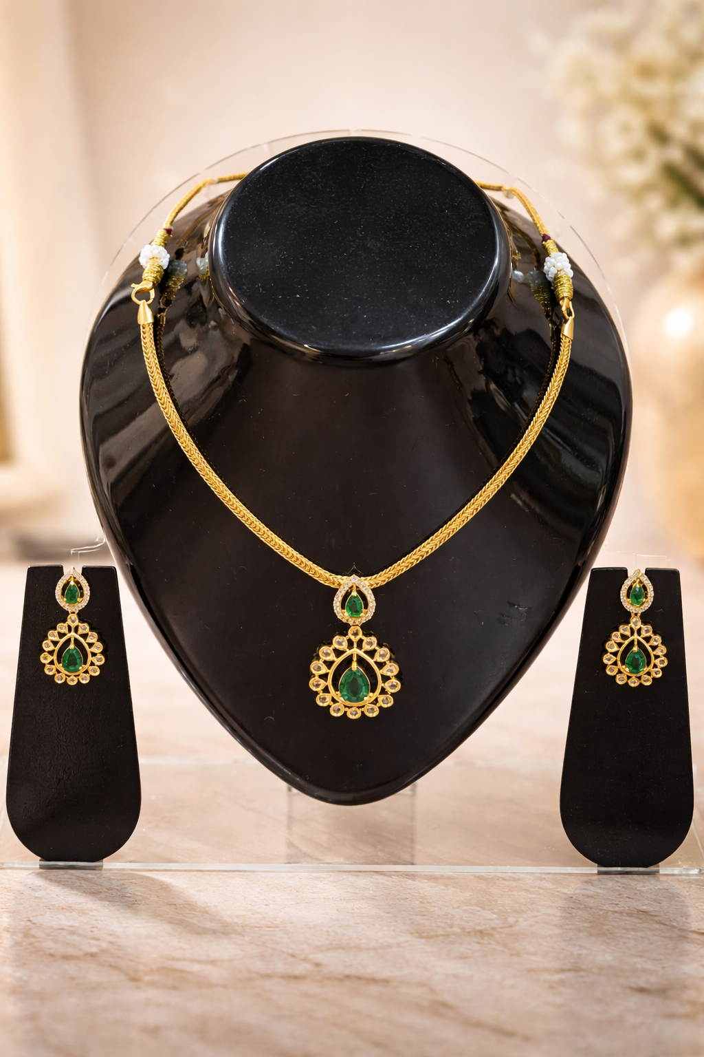 Vellorene Emerald Drop Pendant Necklace Set – Elegant Minimal Ethnic Jewelry
