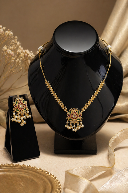Vellorene Heritage Floral Pearl Necklace Set
