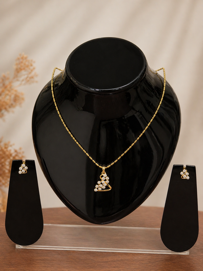 Vellorene Crystal Curve Pendant Set – Modern Minimal Sparkle