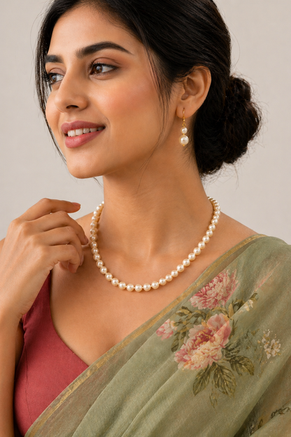 Vellorene Classic Pearl Elegance Necklace Set